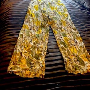 Fitted wide legs stretchy pants